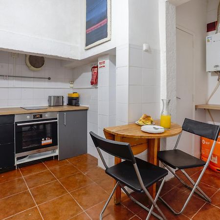 Lovely Apt In Bairro Alto Лиссабон Экстерьер фото